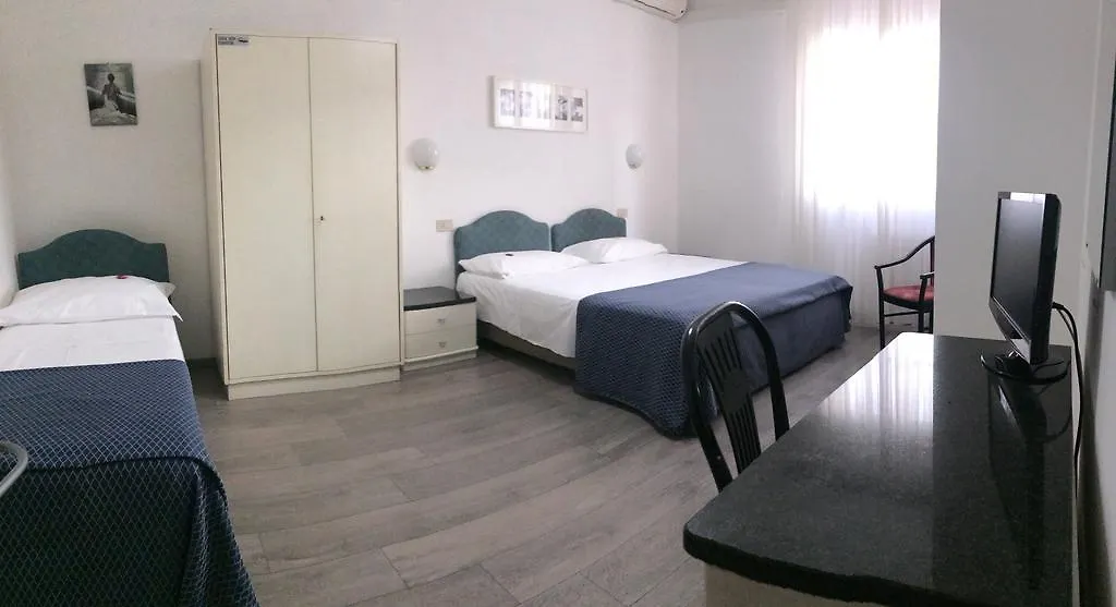 Hotel Capitol Pisa Italy
